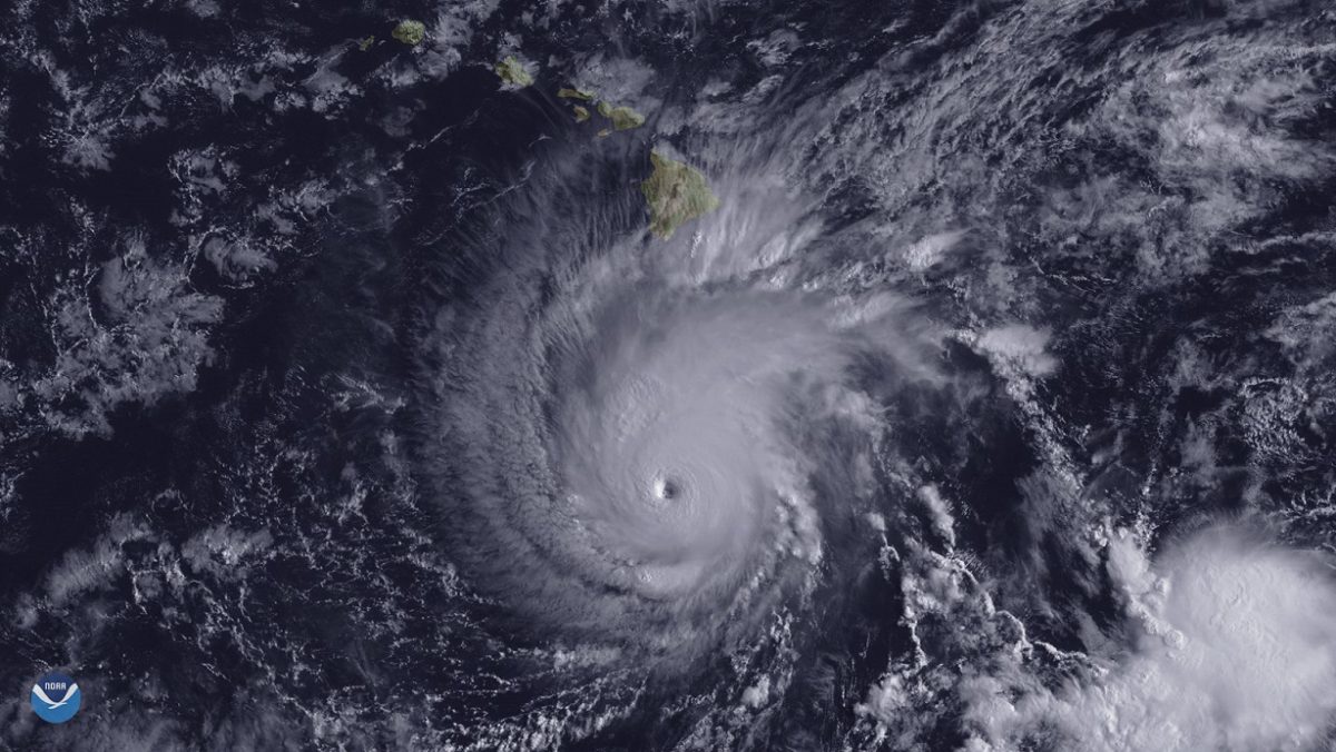 Satellite image of Hurricane Lane approaching Hawaii's Big Island